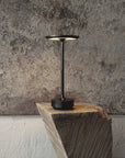 Elegant table lamp
