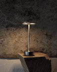 Elegant table lamp
