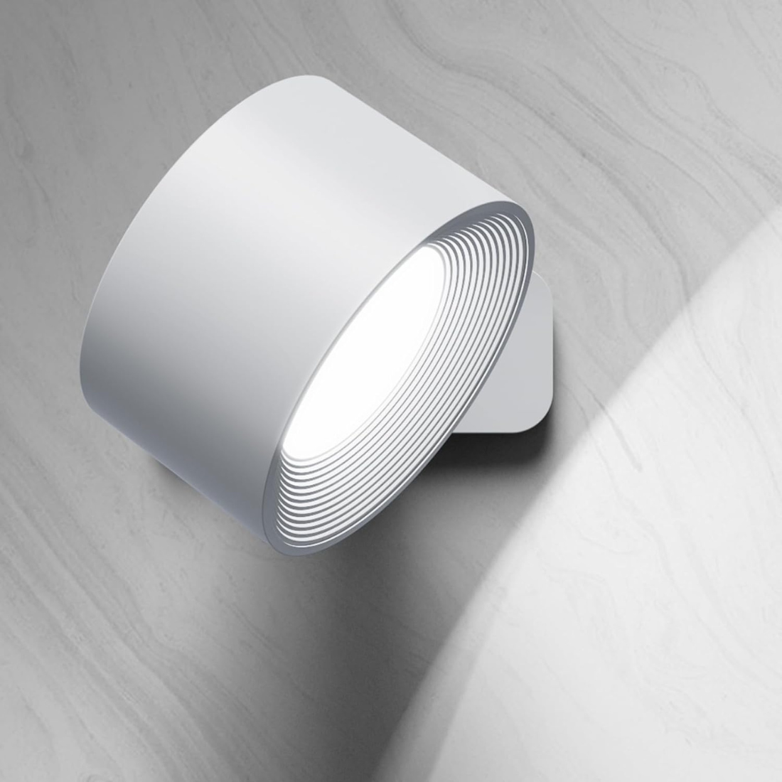 Wireless rechargeable 360° wall lamp