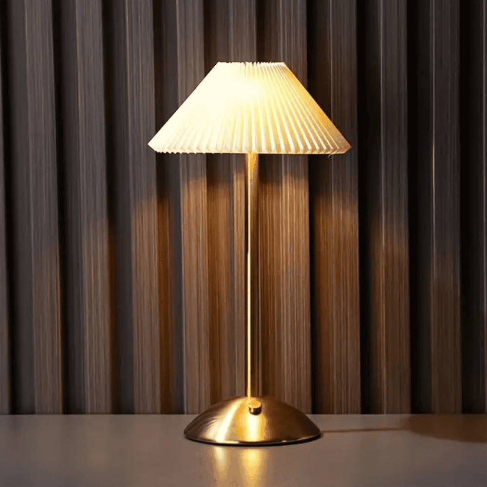 Modern and wireless table lamp