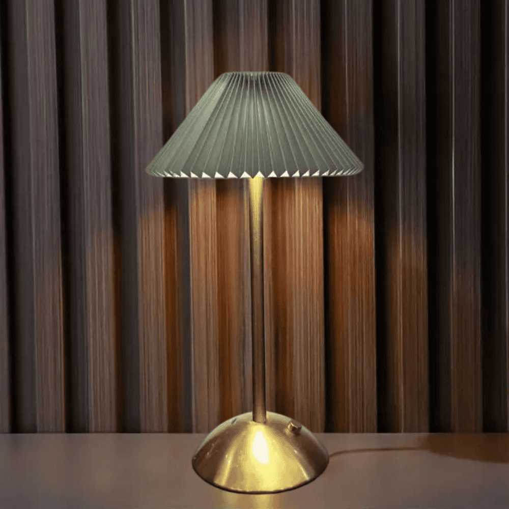 Modern and wireless table lamp