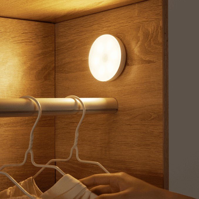 Motion sensor lamp