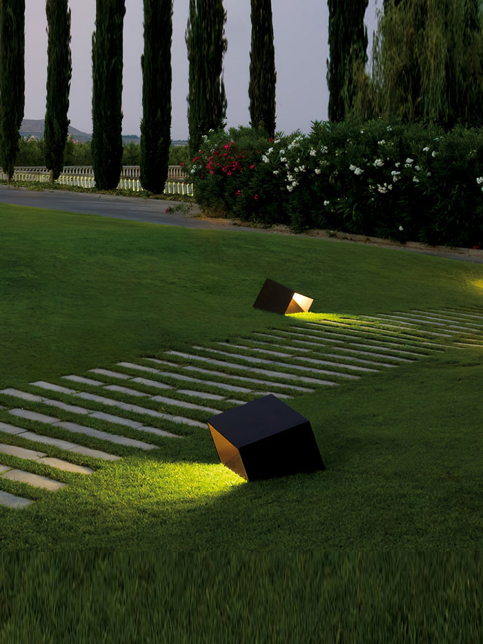 Cube Garden Solar-Powered Outdoor Lamp