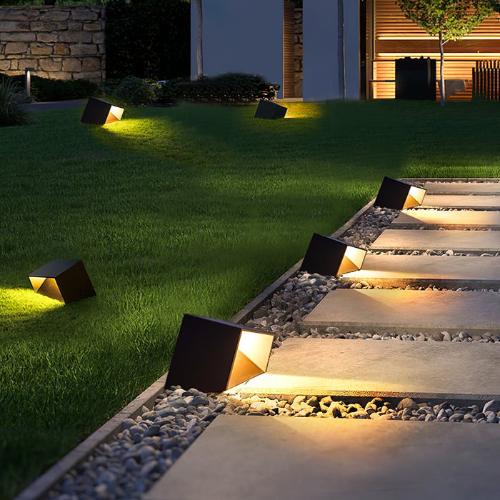 Cube Garden Solar-Powered Outdoor Lamp