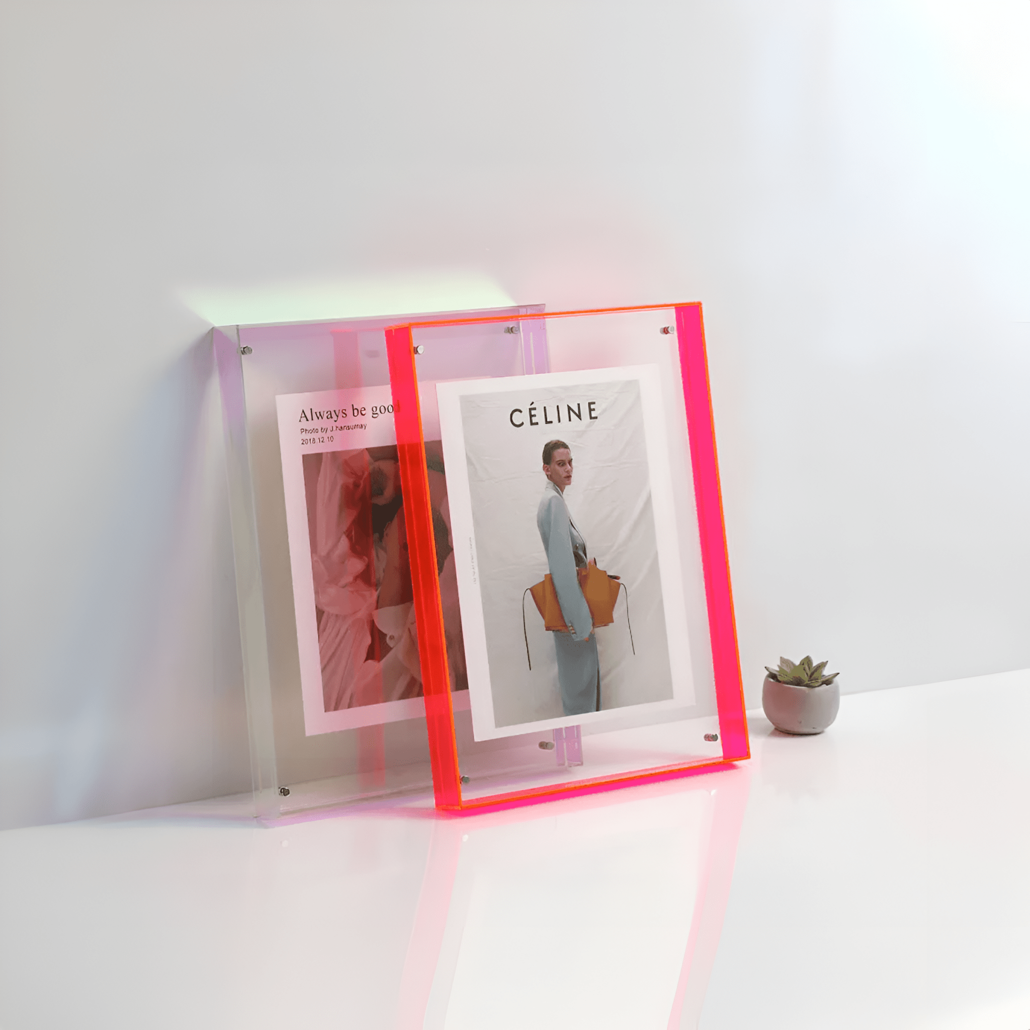 Freestanding Transparent Acrylic Photo Frame – Minimalist Design for Home and Office Décor 1