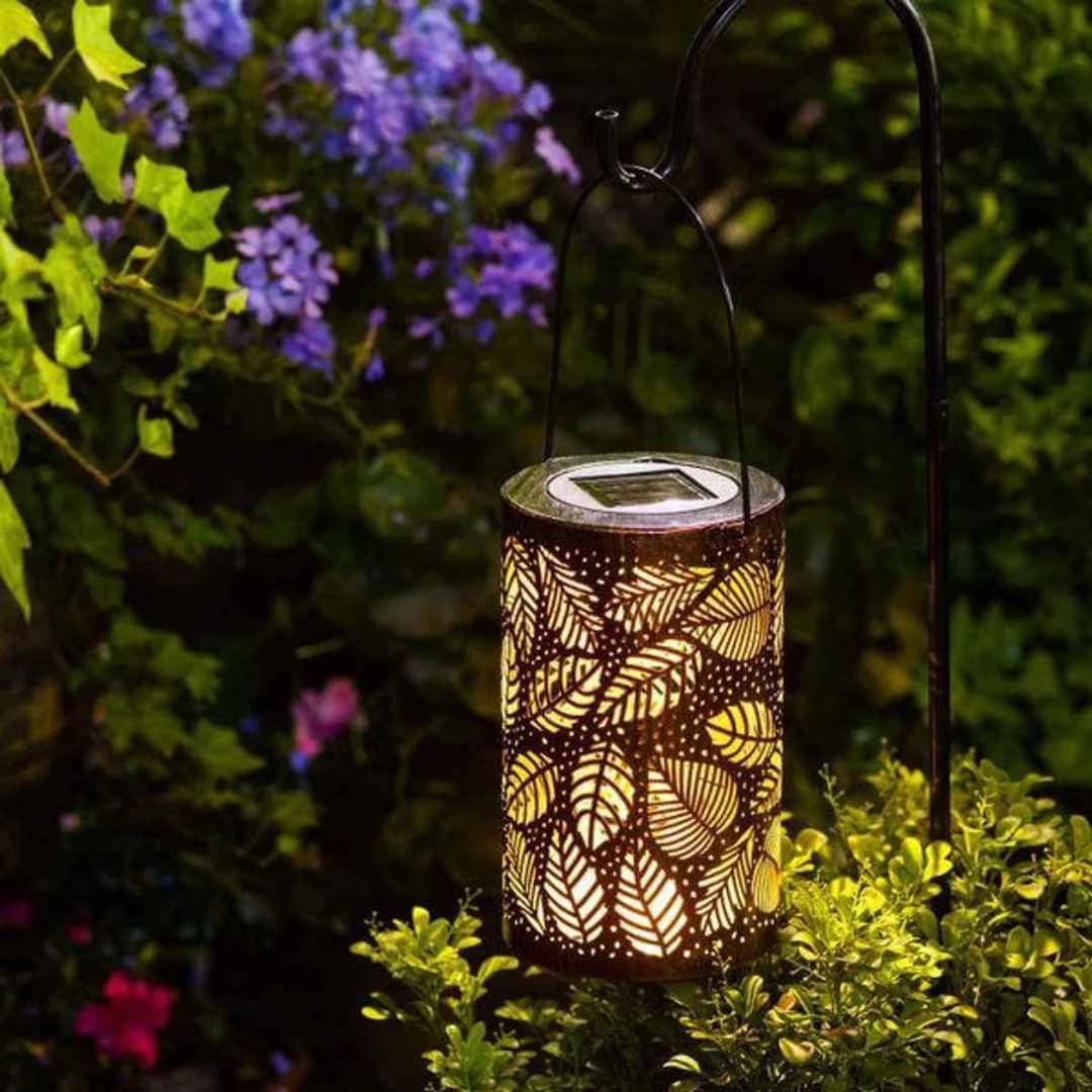 Solar Outdoor Lamp with Leaf Motif – Weatherproof LED Garden Light 1