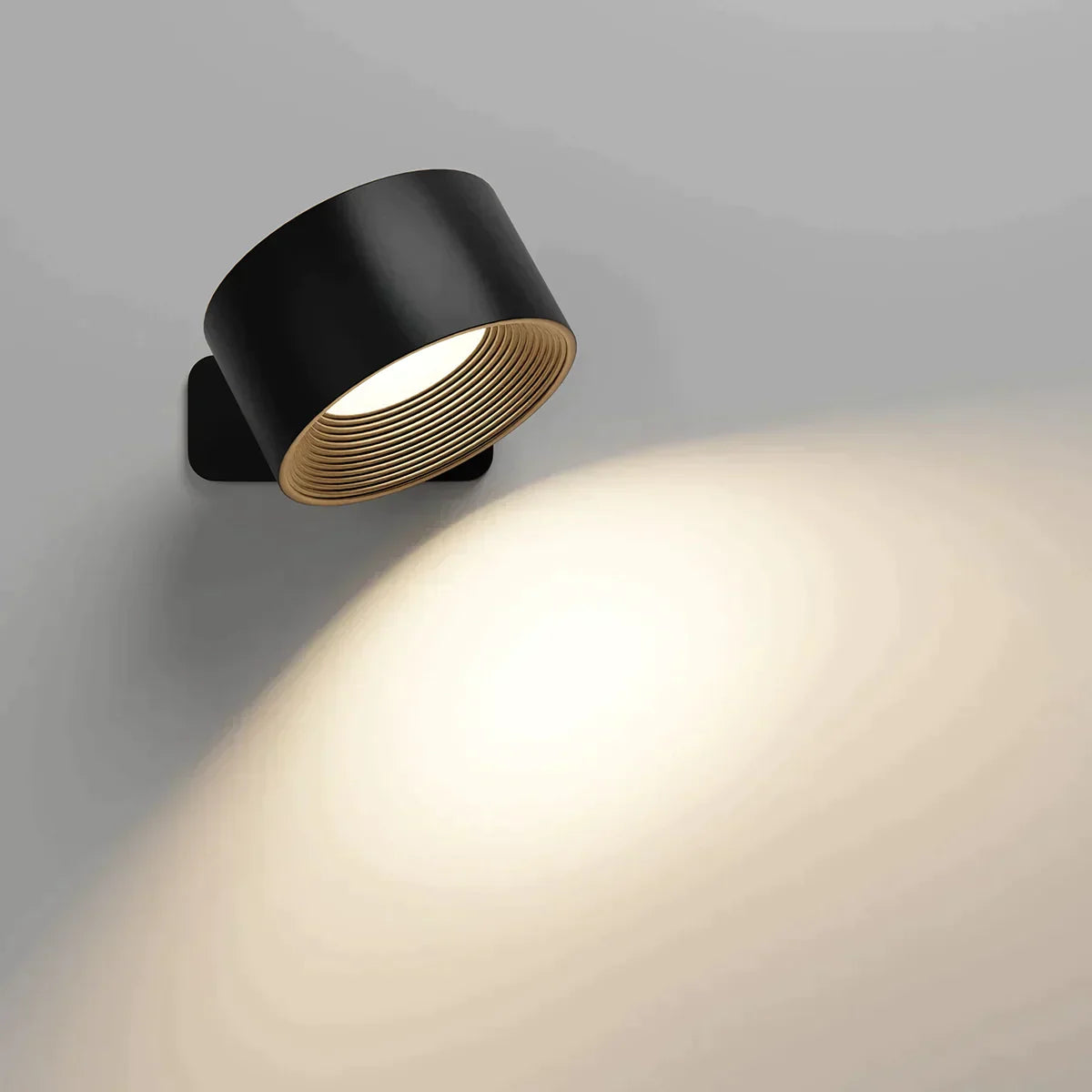 Wireless rechargeable 360° wall lamp