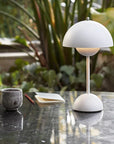 LED table lamp for an attractive interior