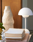 LED table lamp for an attractive interior