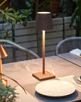 Luxury wireless table lamp