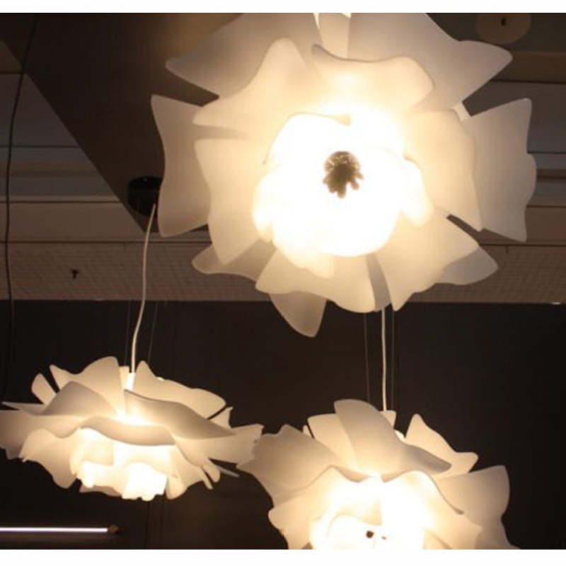 Modern Design Pendant Light Flower White Metal