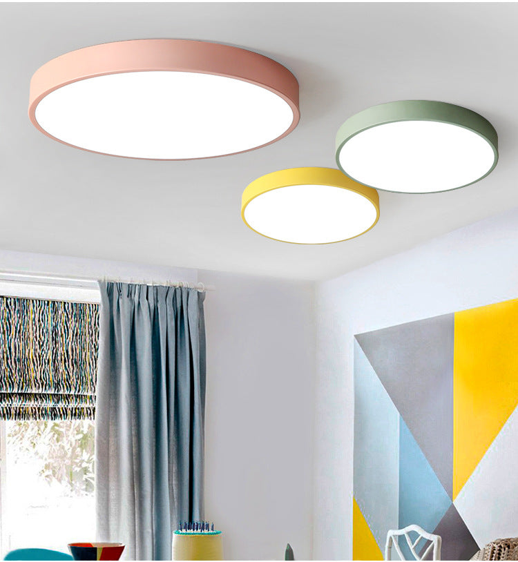 Minimalist ceiling lamp